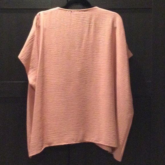 NWT entro Peach oversized top ~~Top Only~~ - Picture 3 of 6